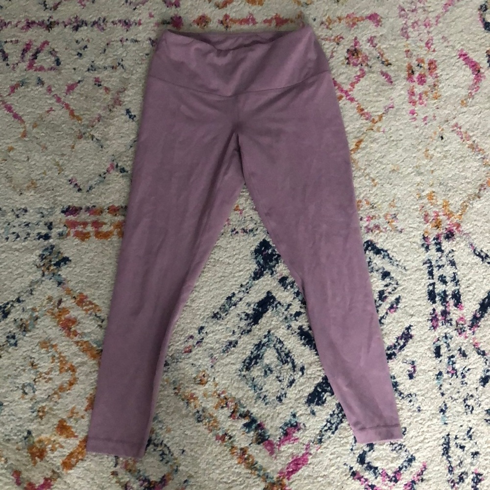Light purple leggings